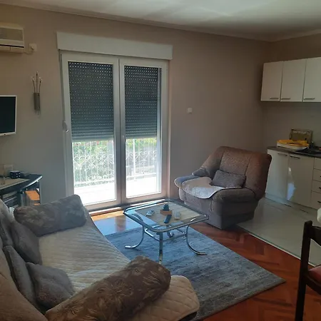 Helios Apartment